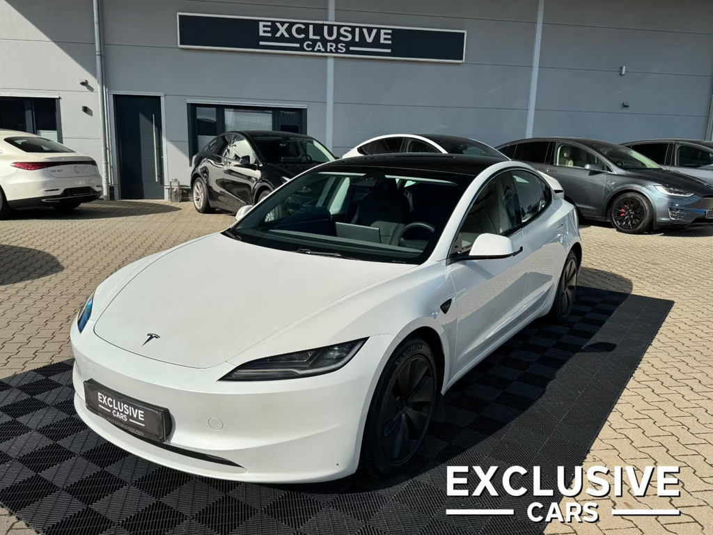 Tesla Model 3 Long Range AWD