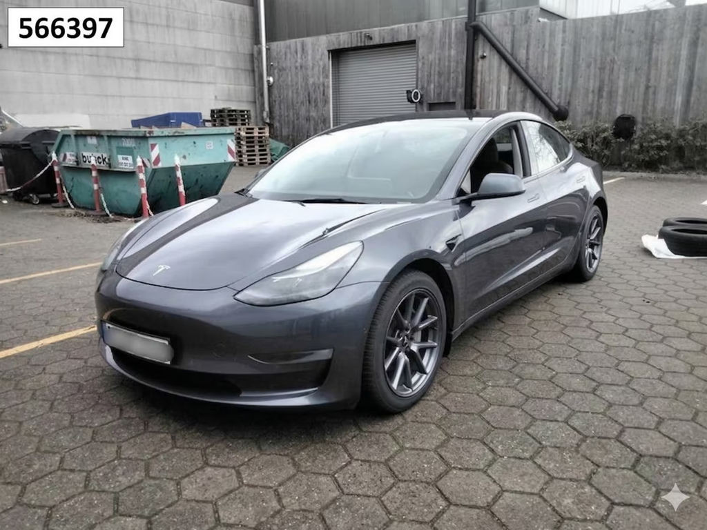 Tesla Model 3 Dual Motor AWD