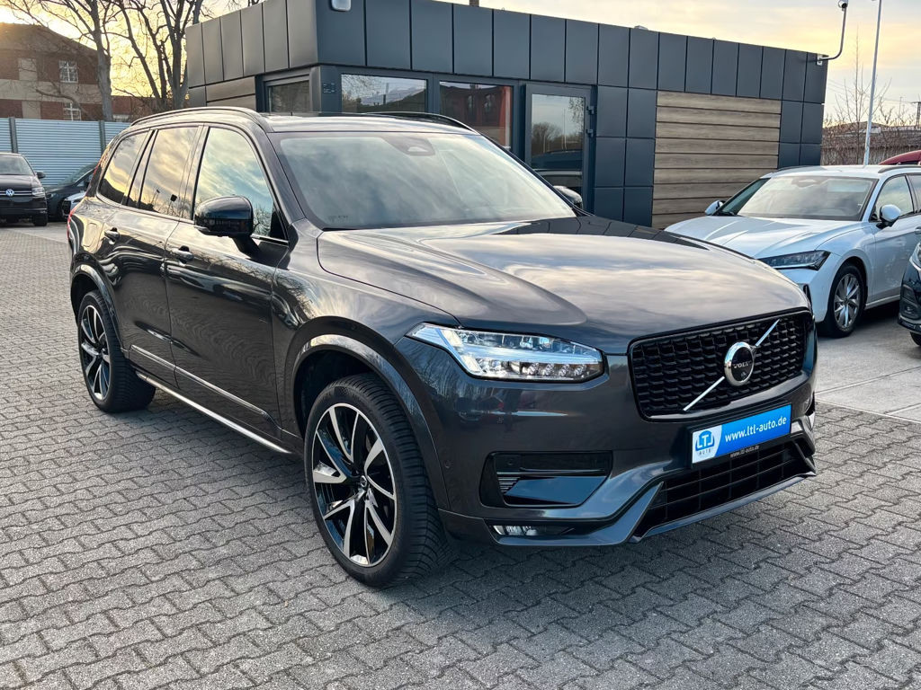 Volvo XC90 AWD Ultimate Dark