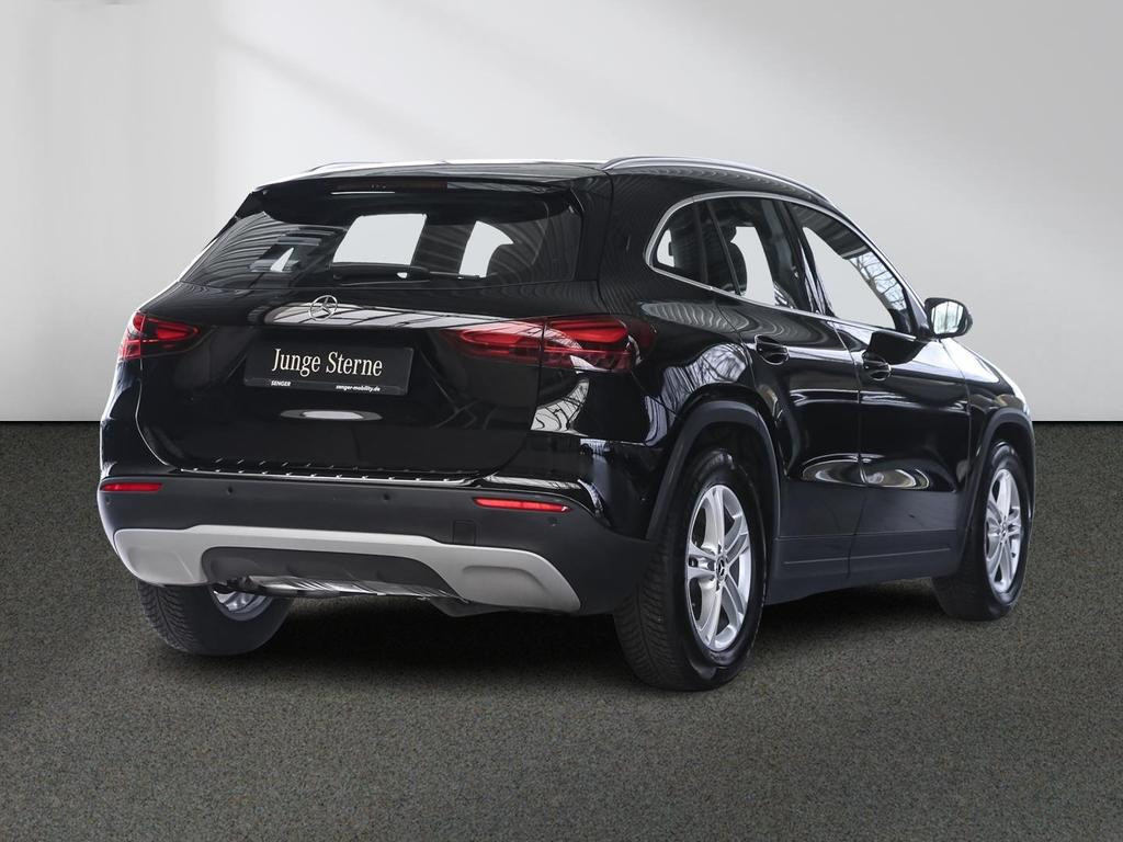 Mercedes-Benz GLA-Klasse GLA 200 Standheizung Rückfahrkamera MBUX LED