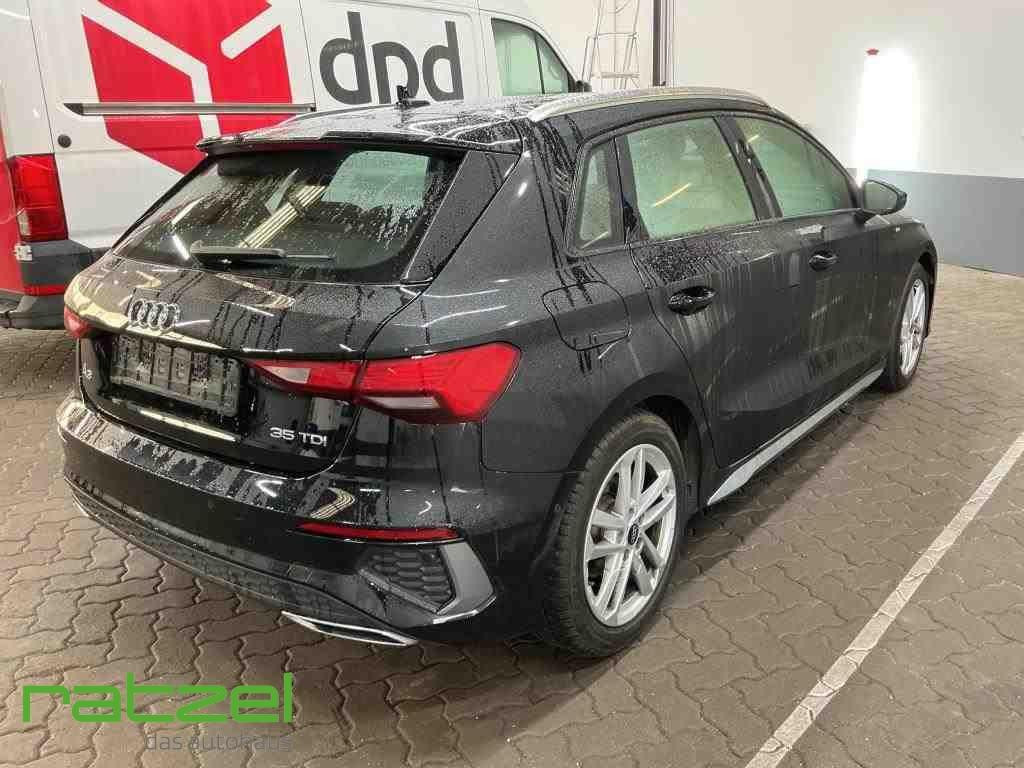 Audi A3 Sportback Sedan S-Line S-Tronic 35 TDI