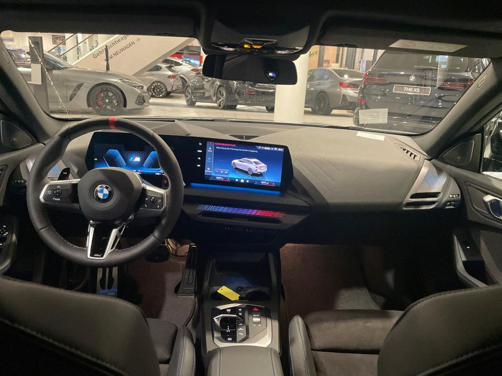BMW M235