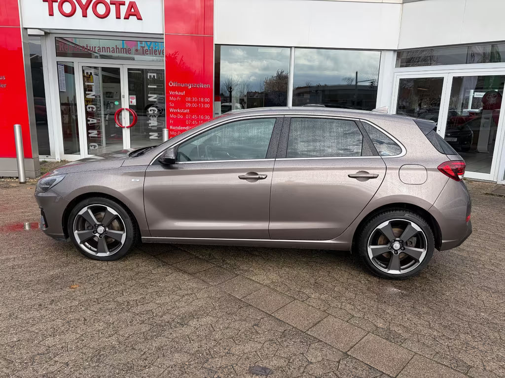 Hyundai i30 Hybrid Prime