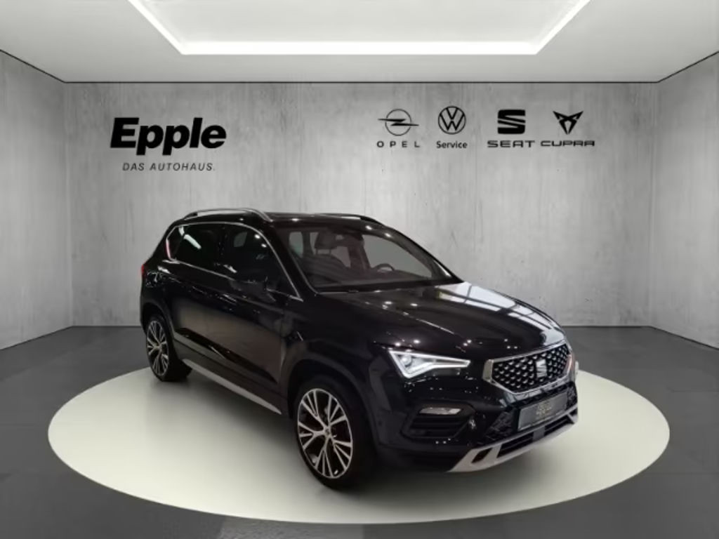 Seat Ateca Xperience AHK-klappbar Navi SHZ LHZ  LED .
