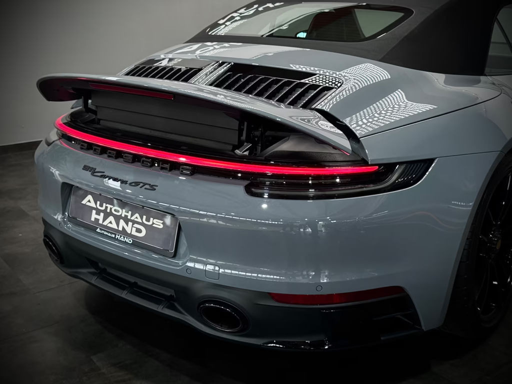 Porsche 992