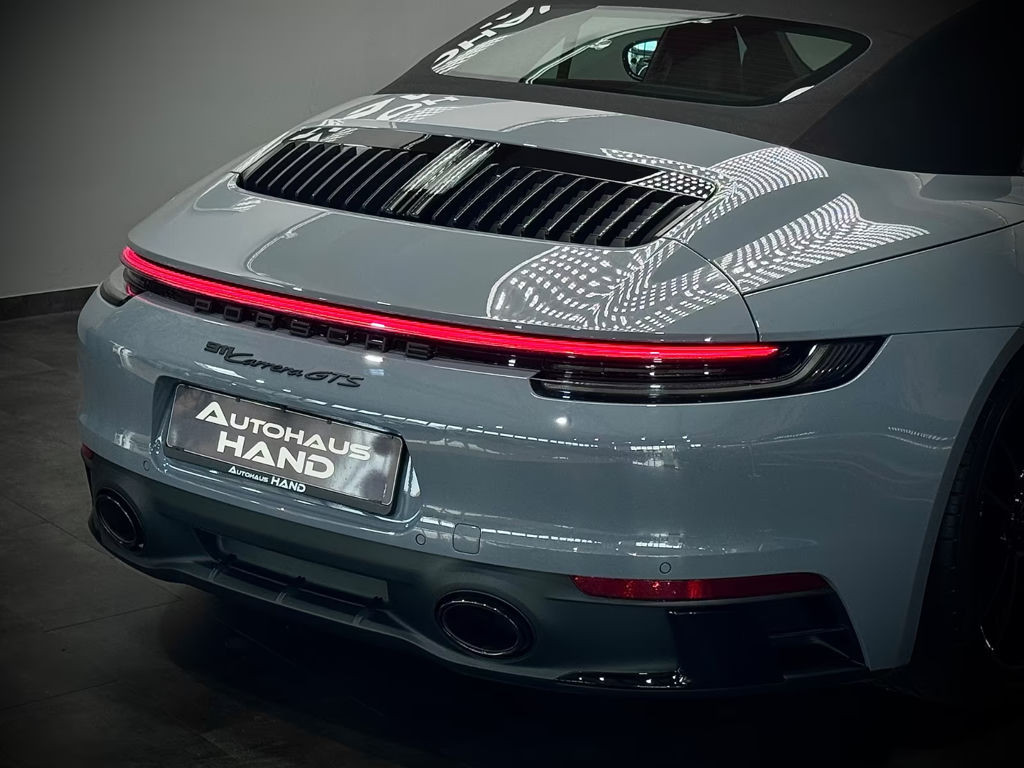 Porsche 992