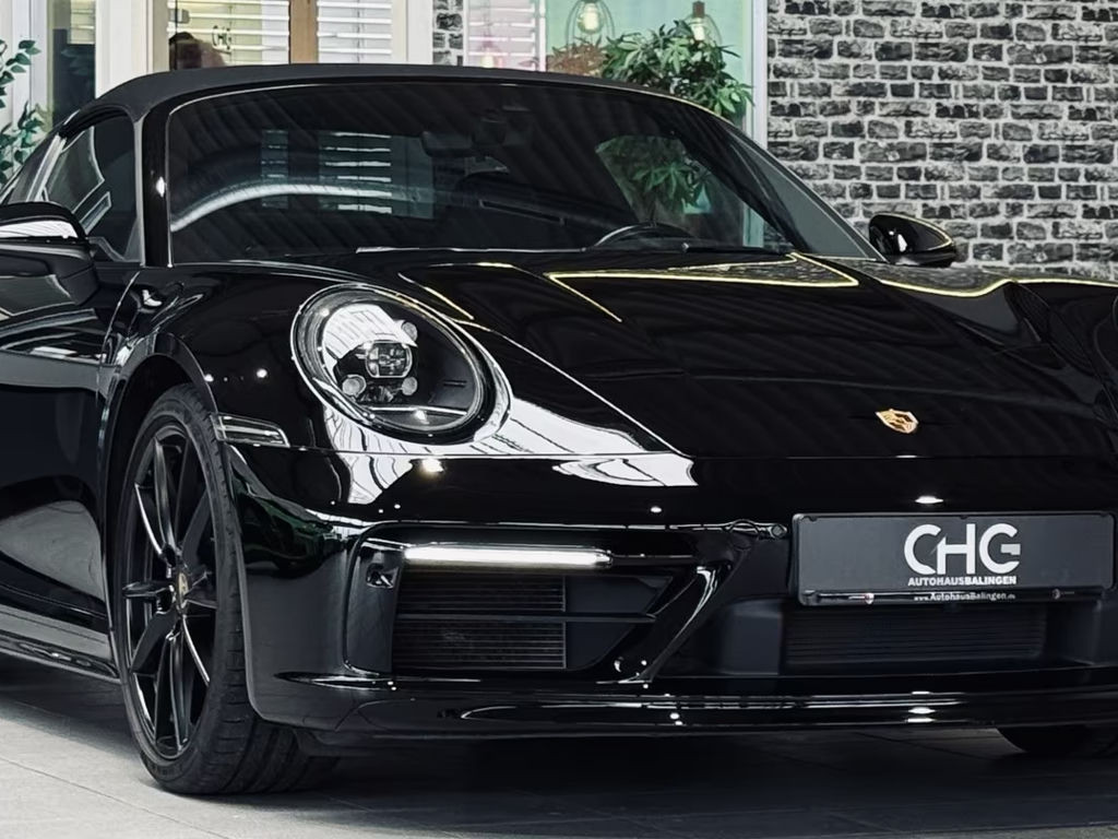 Porsche 992 Targa Cabrio 4