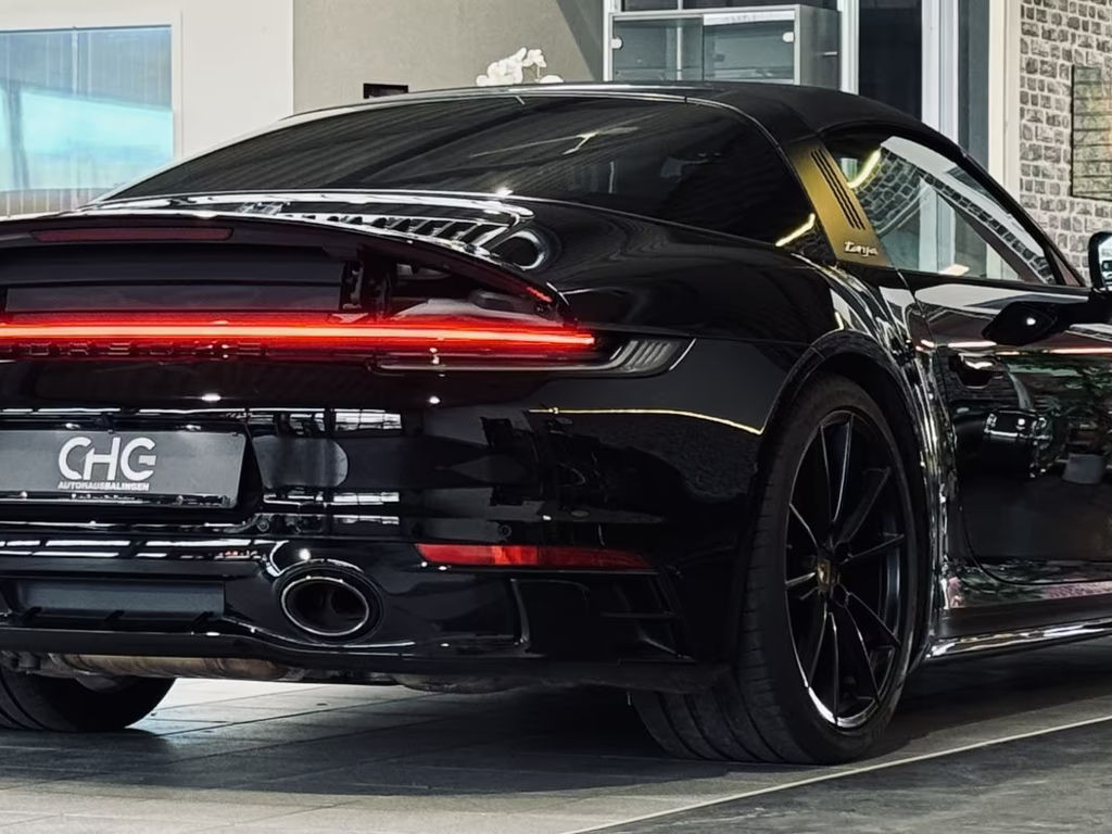 Porsche 992
