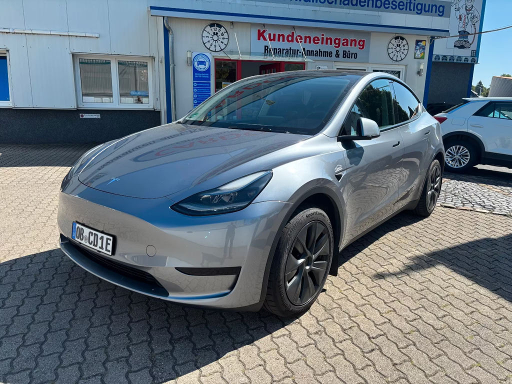 Tesla Model Y Long Range RWD