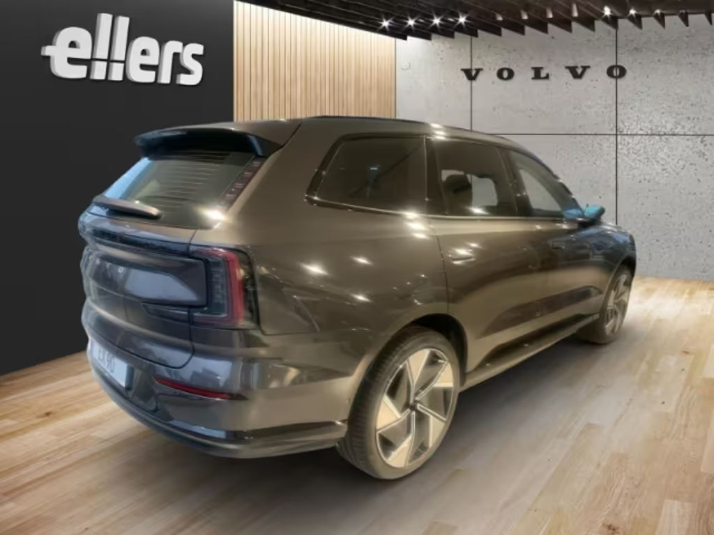 Volvo EX90