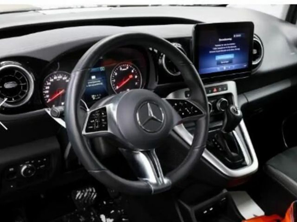 Mercedes-Benz T 180