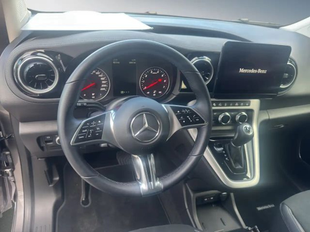 Mercedes-Benz T 180