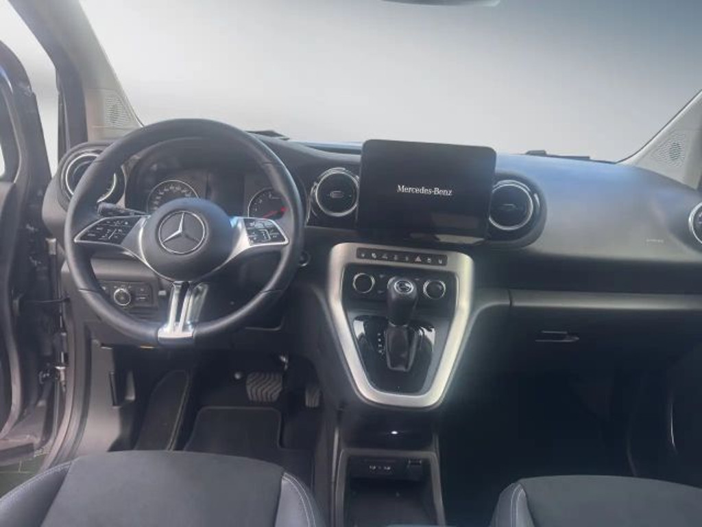 Mercedes-Benz T 180