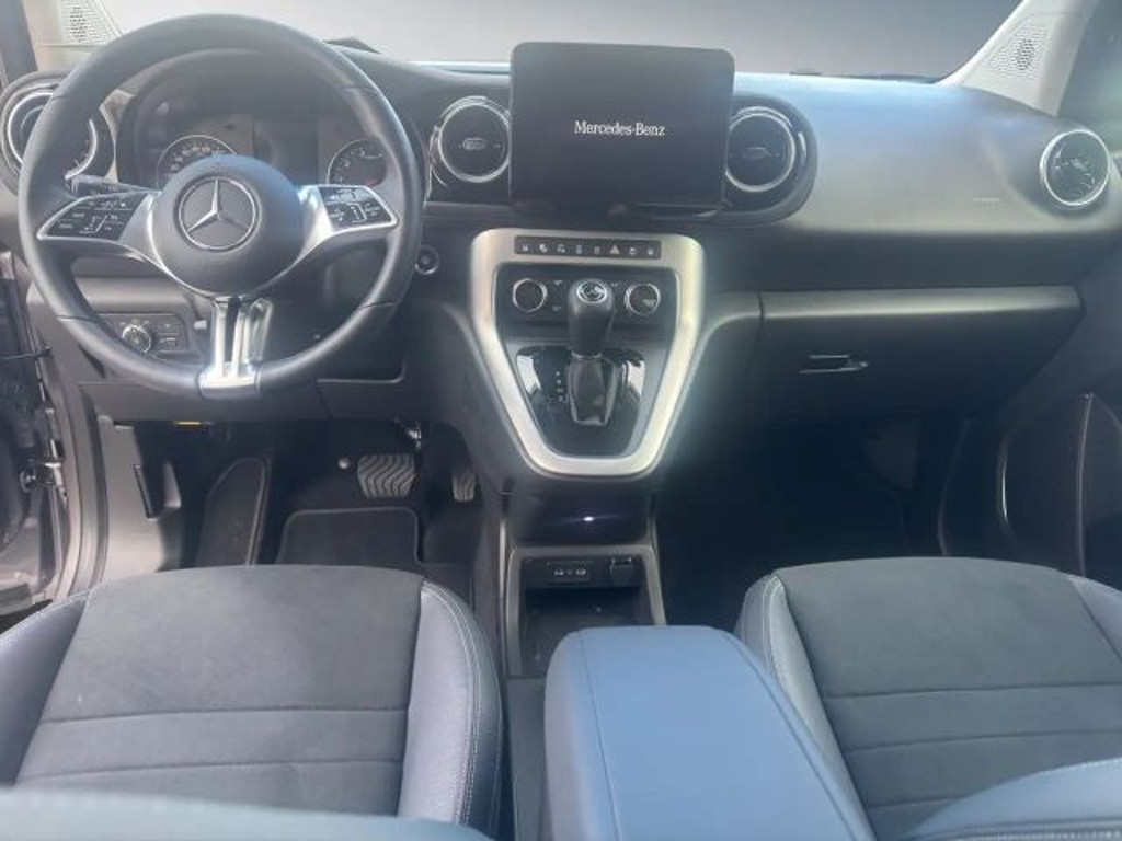 Mercedes-Benz T 180