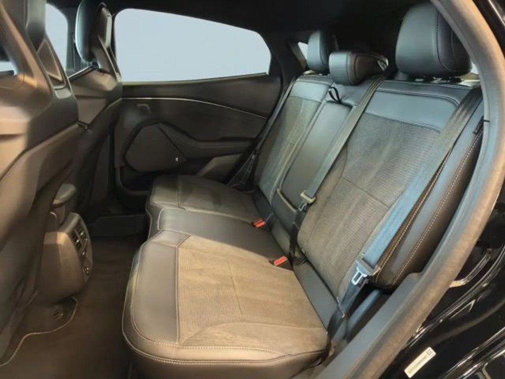 Ford Mustang Mach-E AWD GT