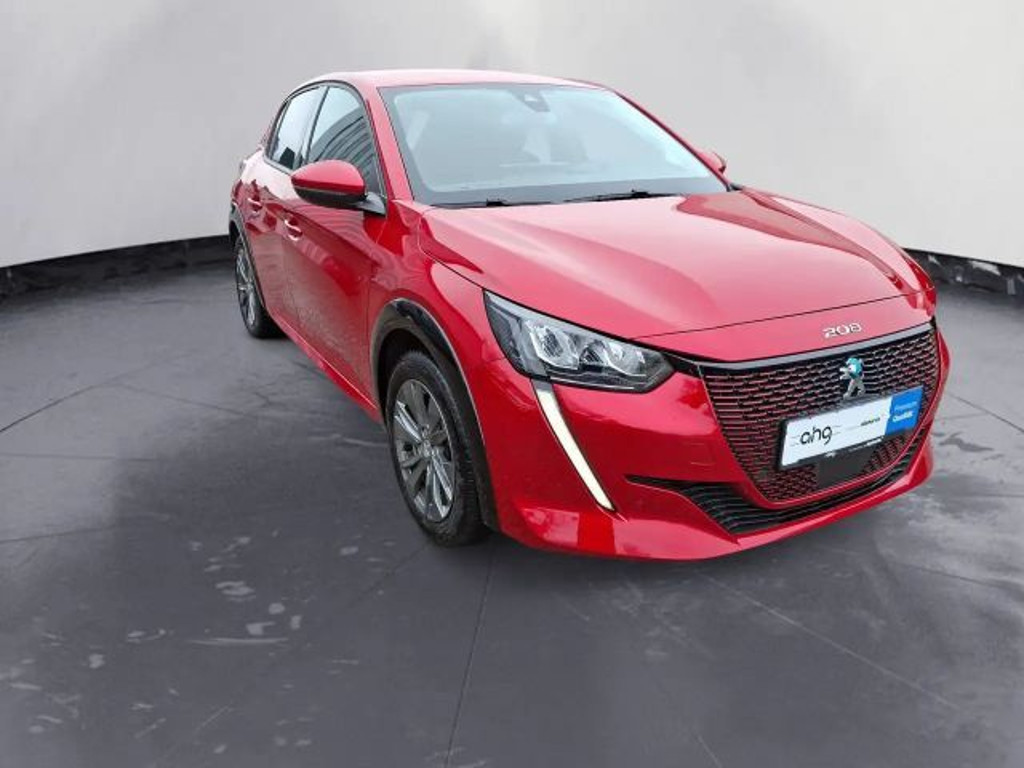 Peugeot e-208