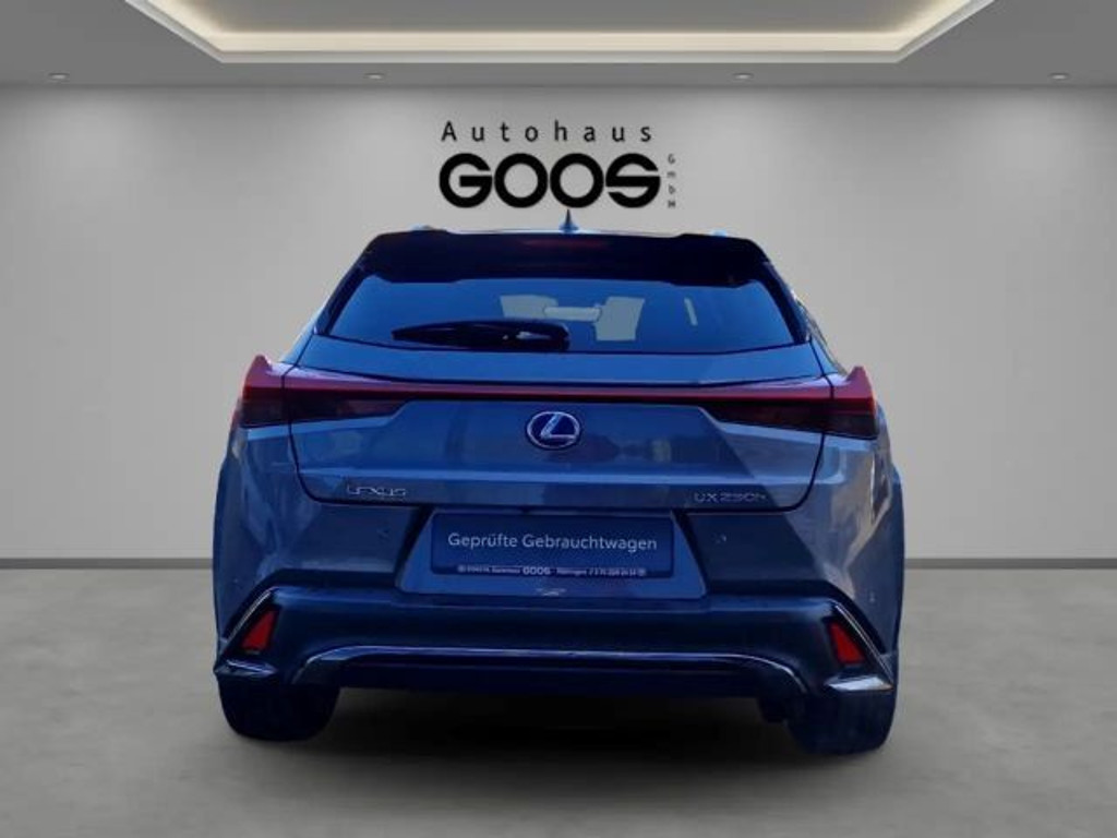 Lexus UX