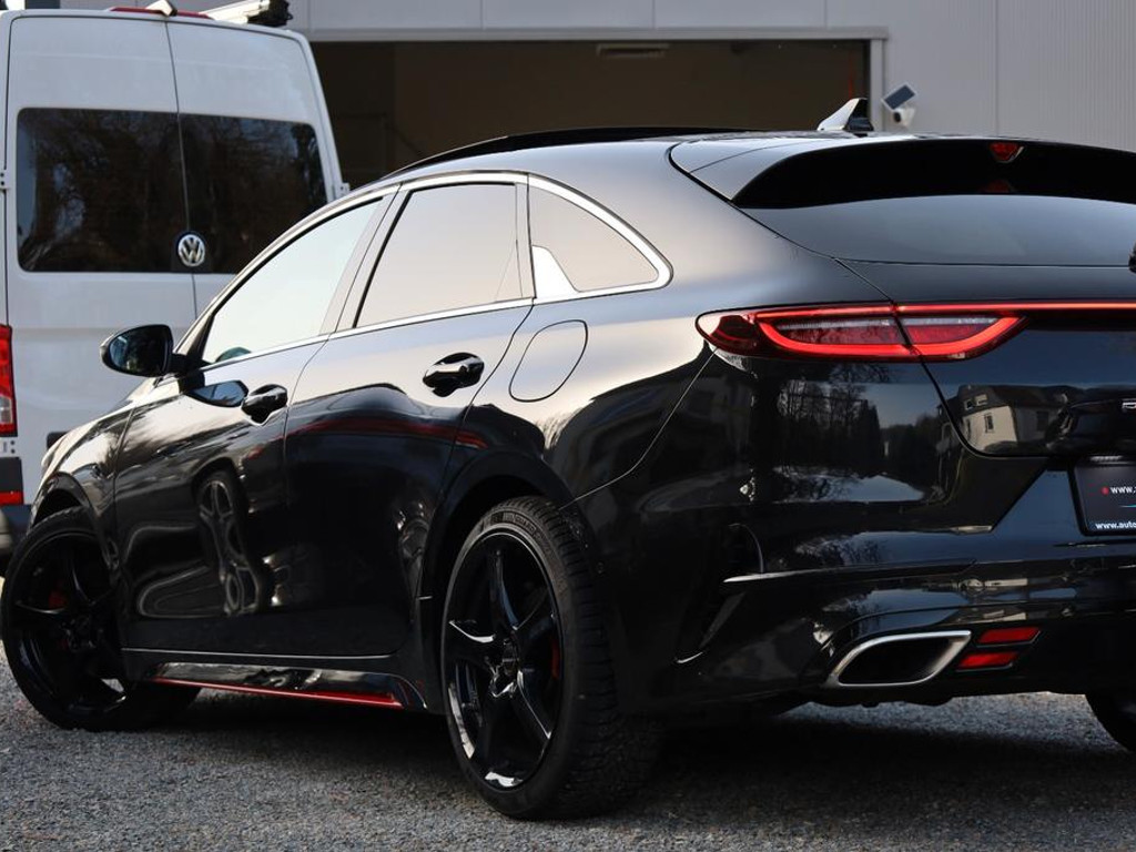 Kia ProCeed