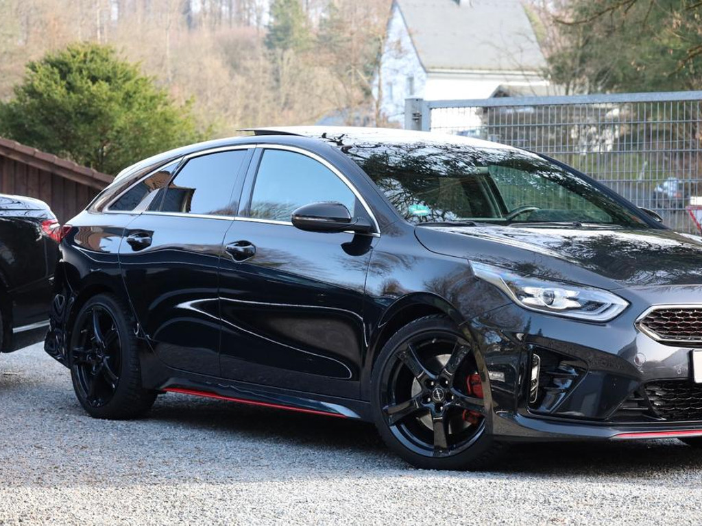 Kia ProCeed