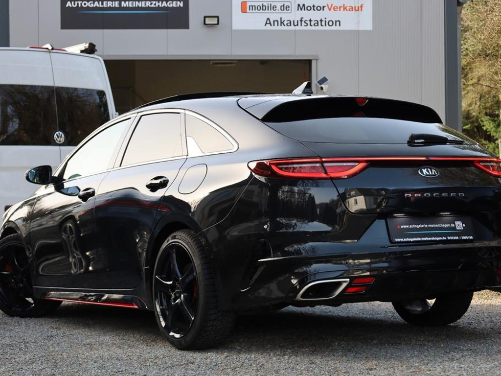 Kia ProCeed