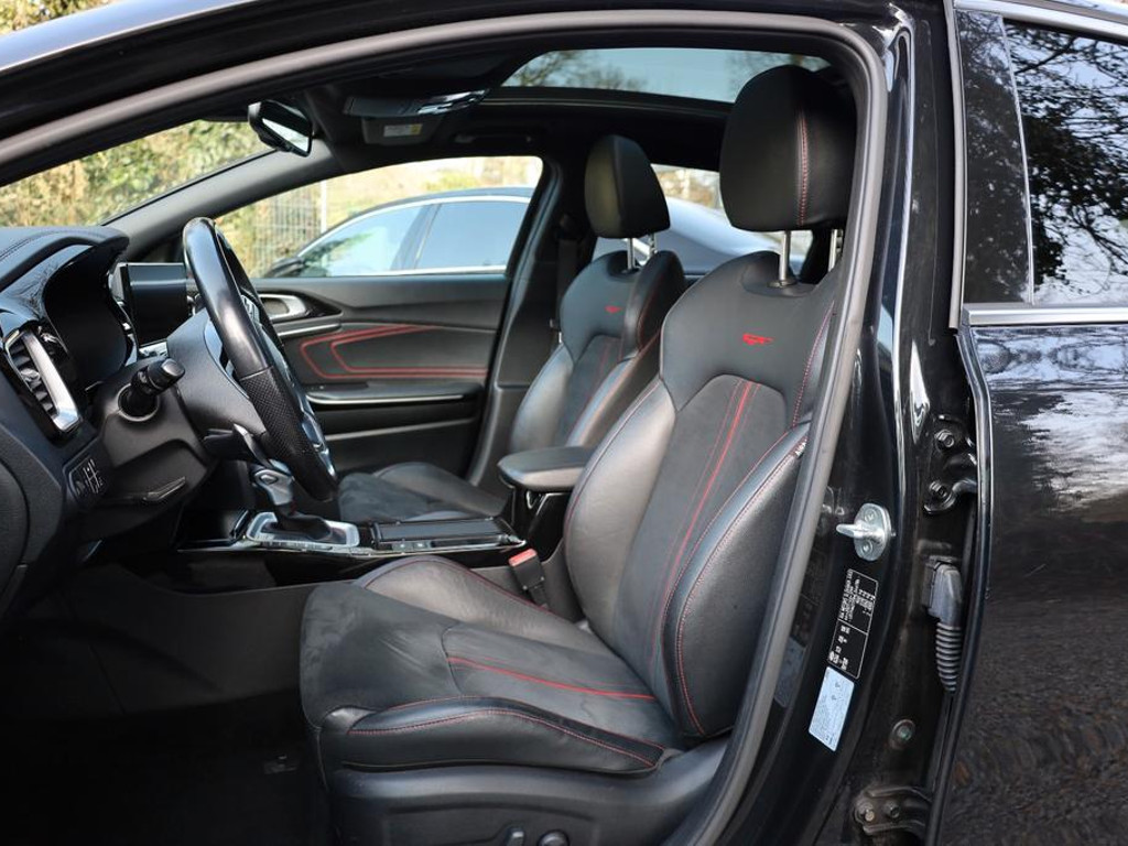 Kia ProCeed