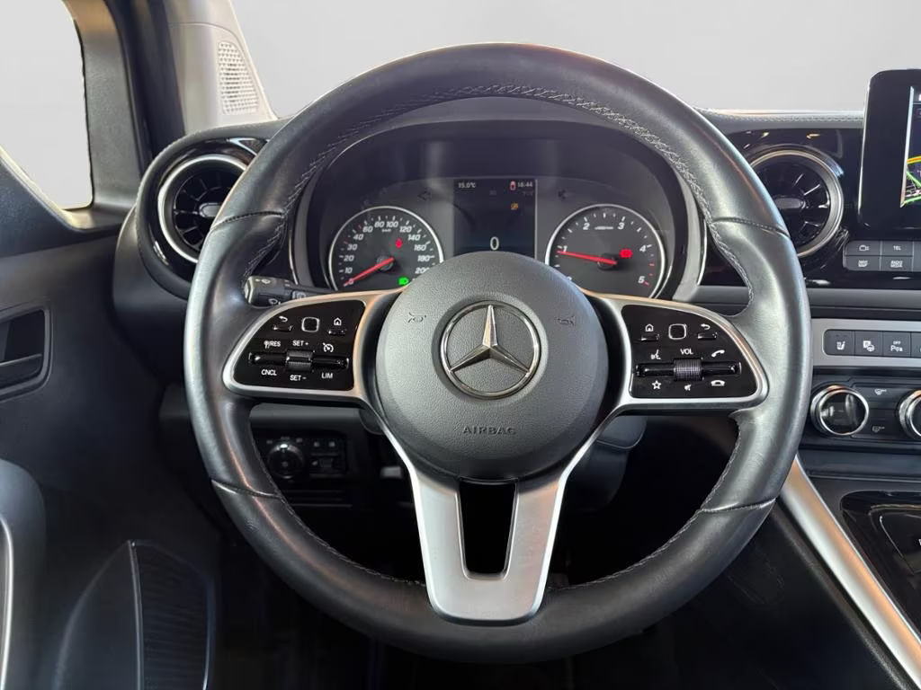 Mercedes-Benz T 180