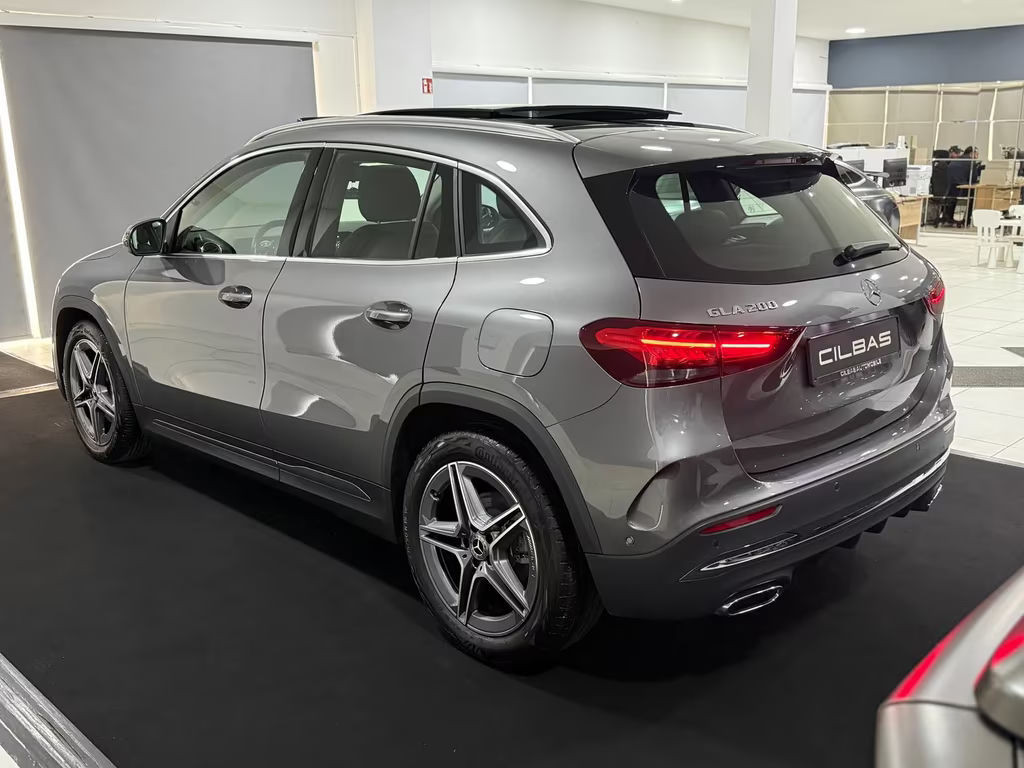 Mercedes-Benz GLA-Klasse