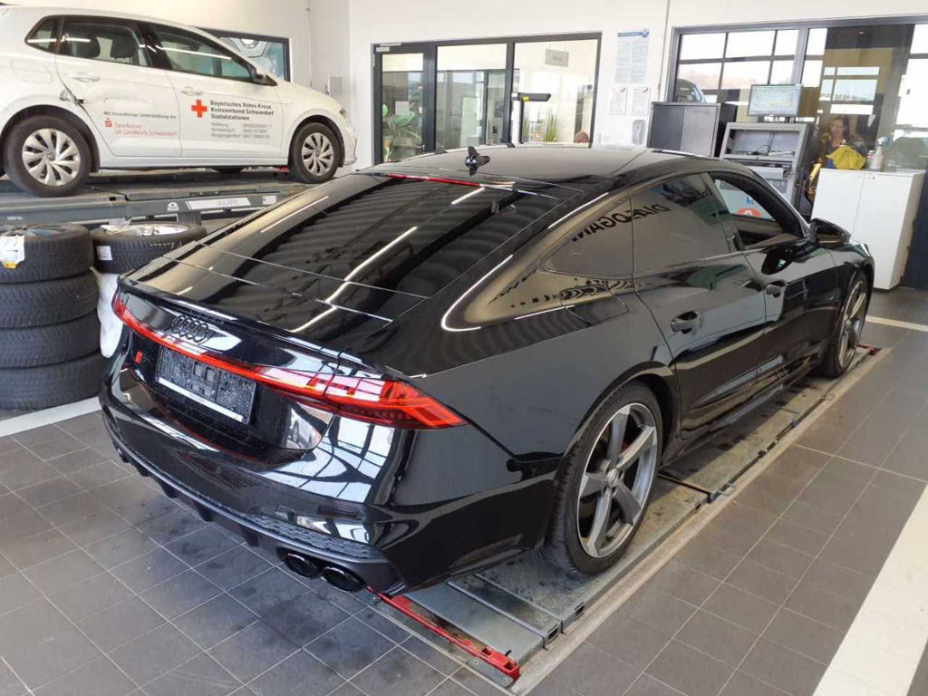 Audi S7
