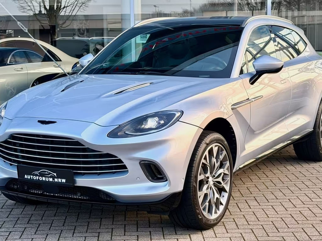 Aston Martin DBX