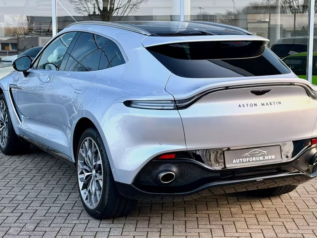 Aston Martin DBX