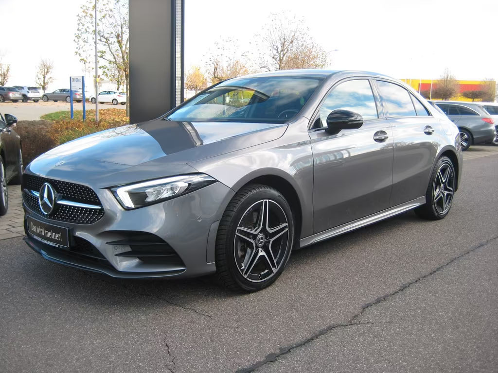Mercedes-Benz A-Klasse A 250 AMG Line A 250 e
