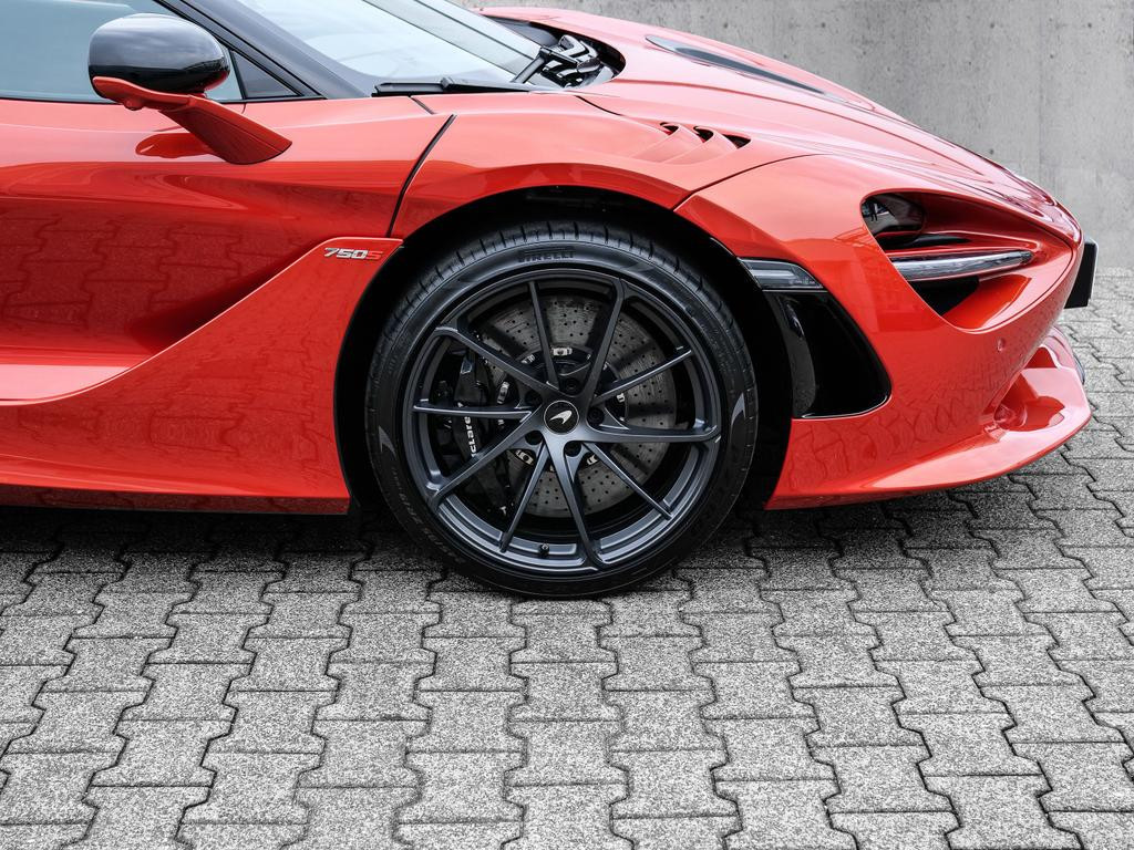 McLaren 750S