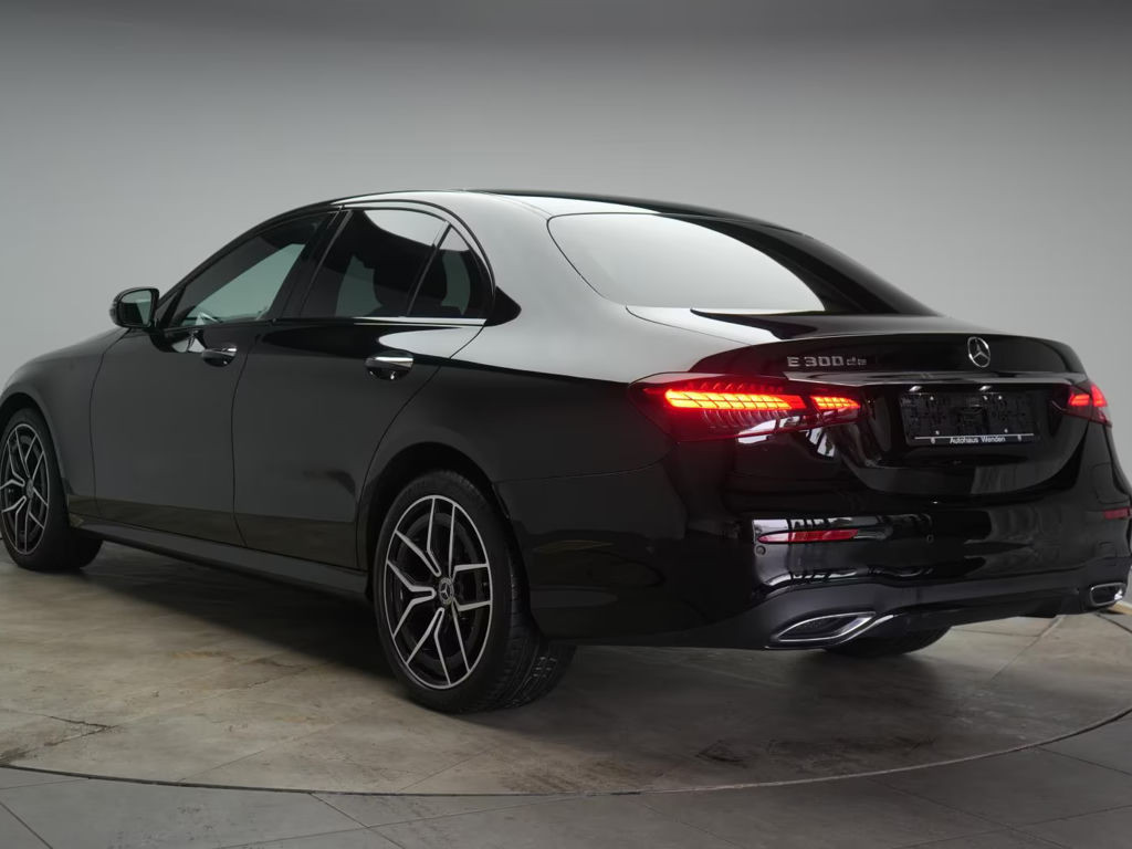 Mercedes-Benz E-Klasse E 300 AMG Line E 300 de Sedan