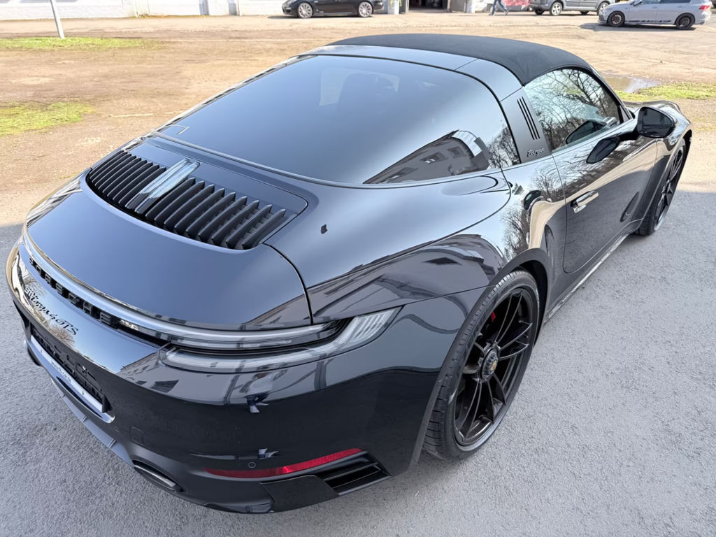 Porsche 992