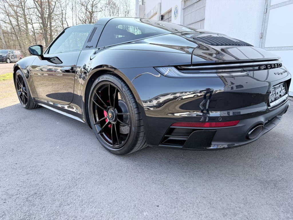 Porsche 992