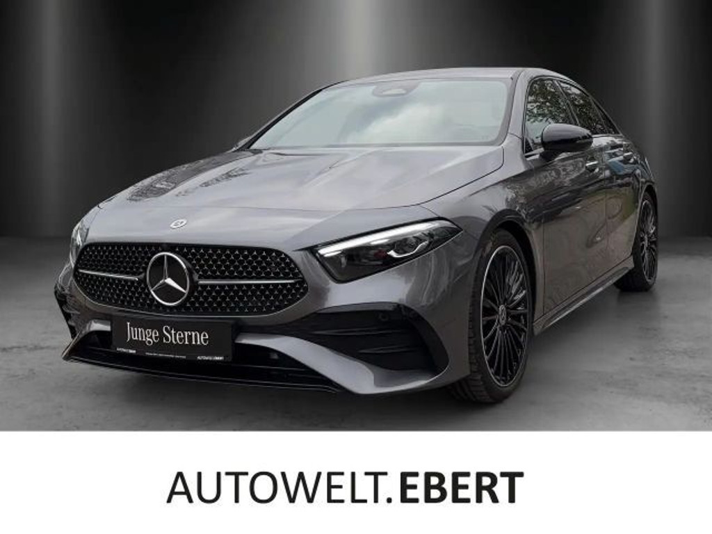 Mercedes-Benz A-Klasse A 220 AMG Line A 220 d