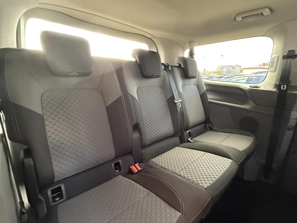 Volkswagen e-Caravelle