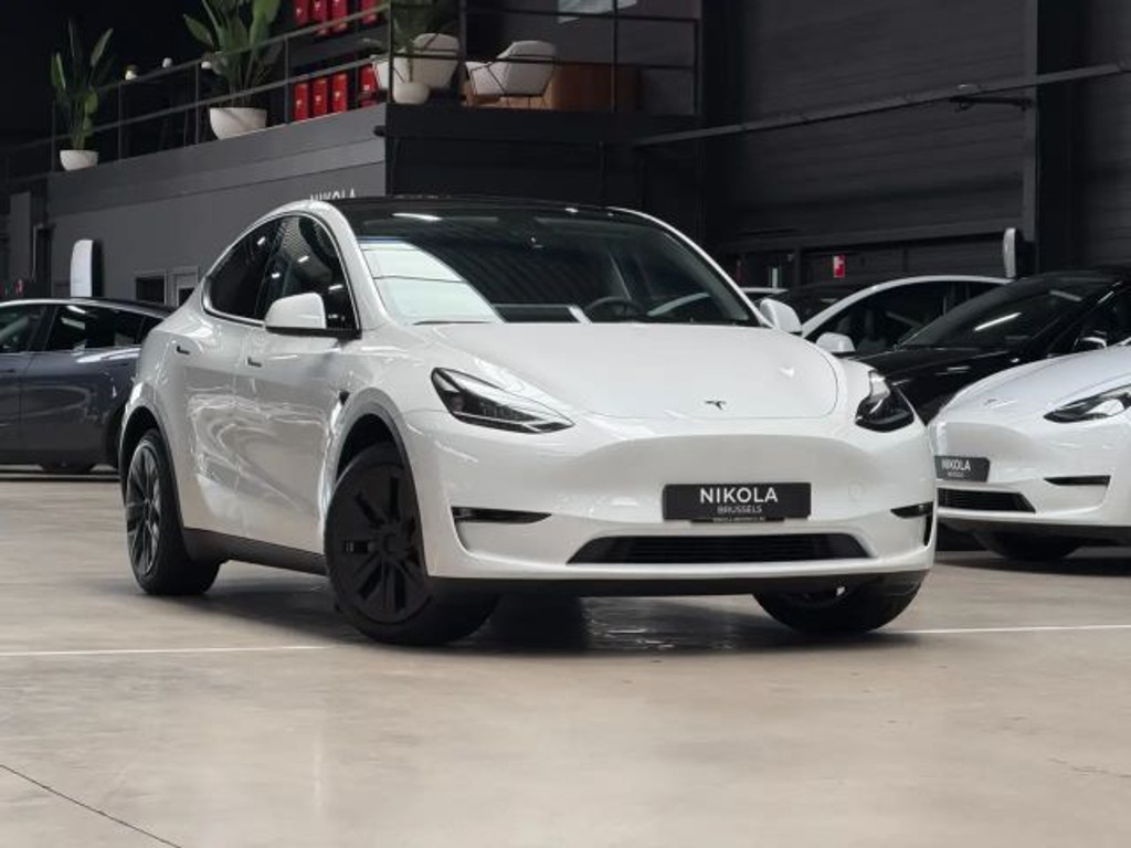 Tesla Model Y Long Range AWD