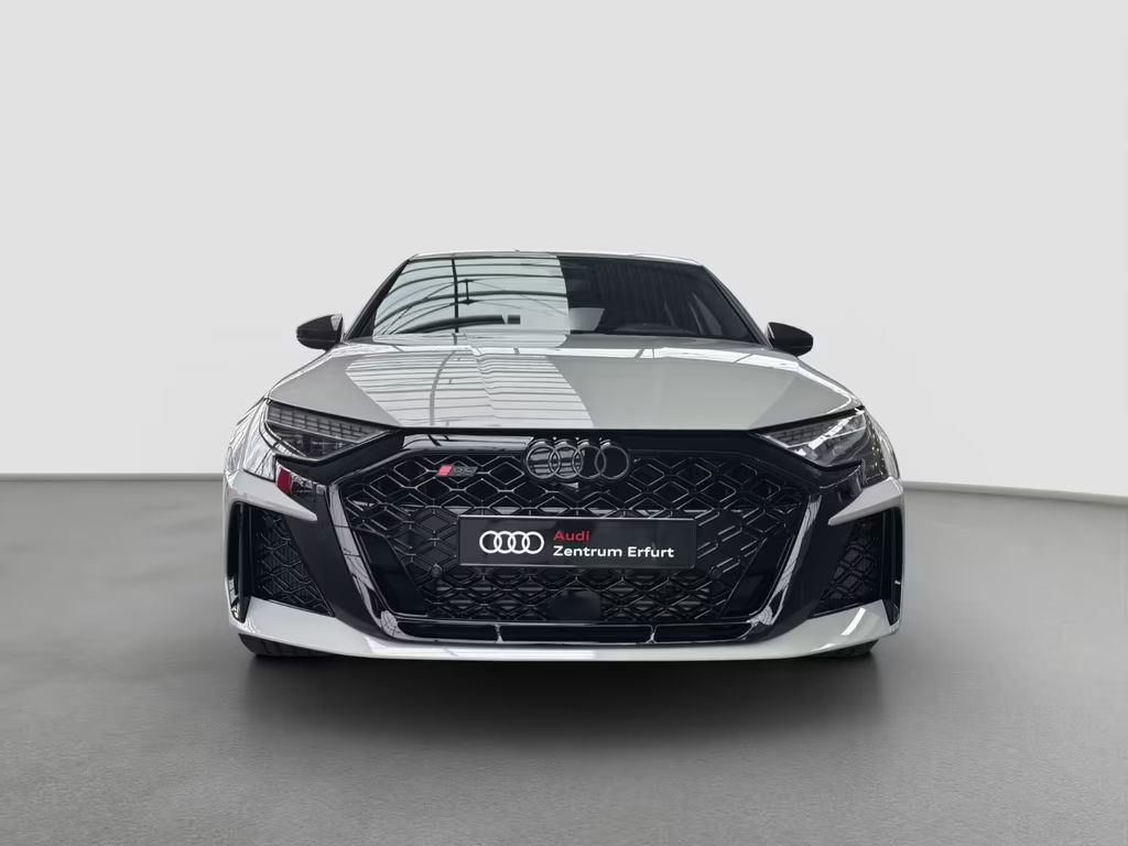 Audi RS3 Sedan S-Tronic