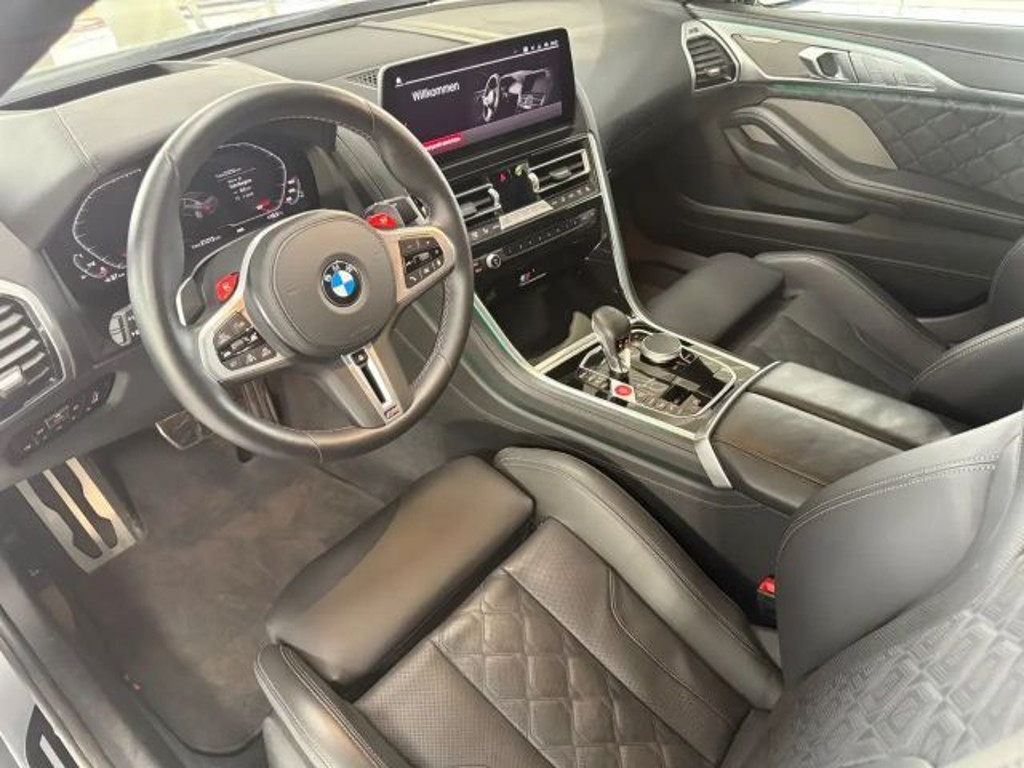BMW M8