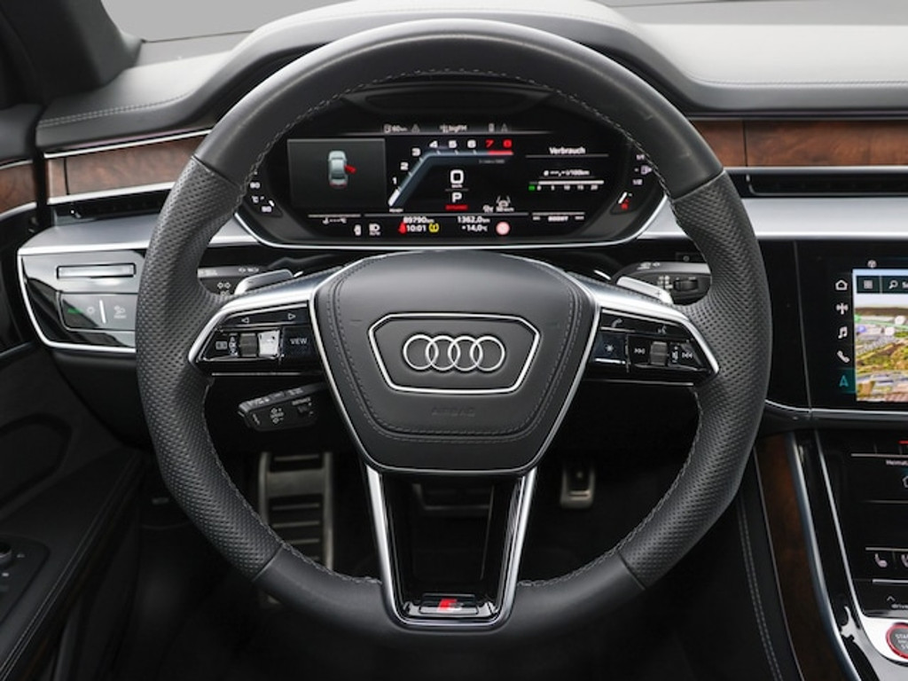 Audi S8