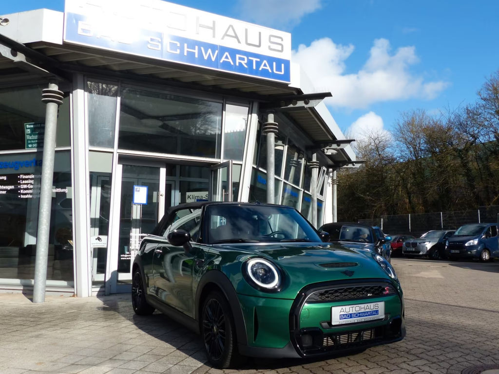 Mini Cooper S Cabrio Aut., Leder Chester, Navi uvm.