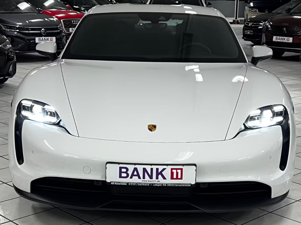 Porsche Taycan TÜV&AU neu&Garantie *5950KM*