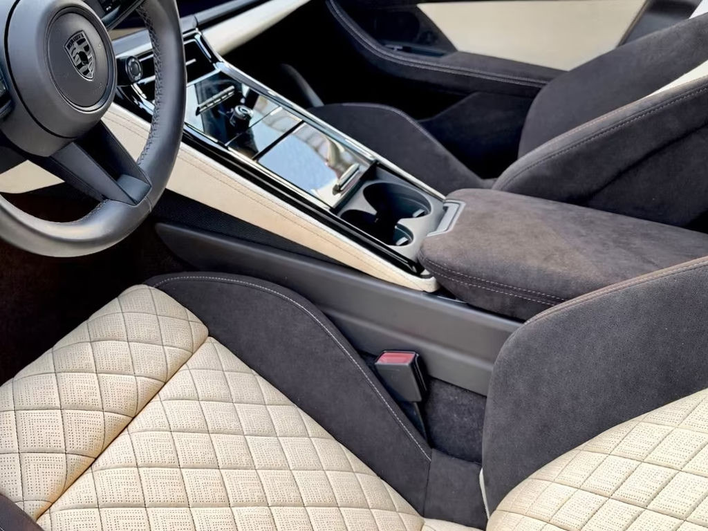 Porsche Panamera E-Hybrid Turbo