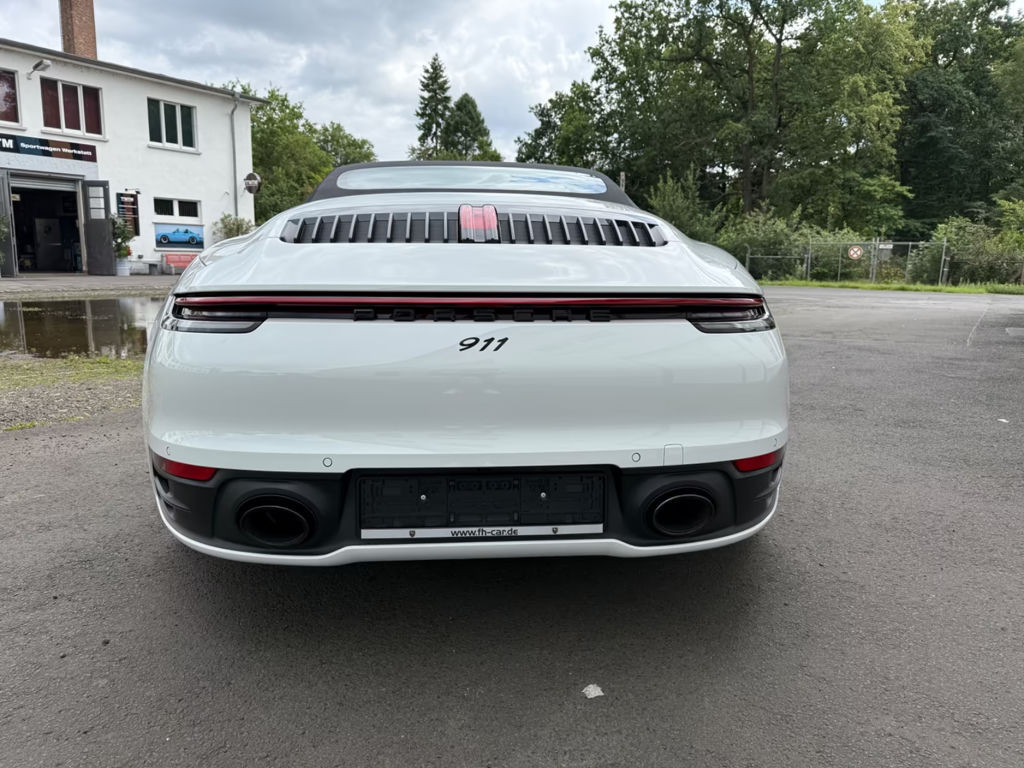 Porsche 992