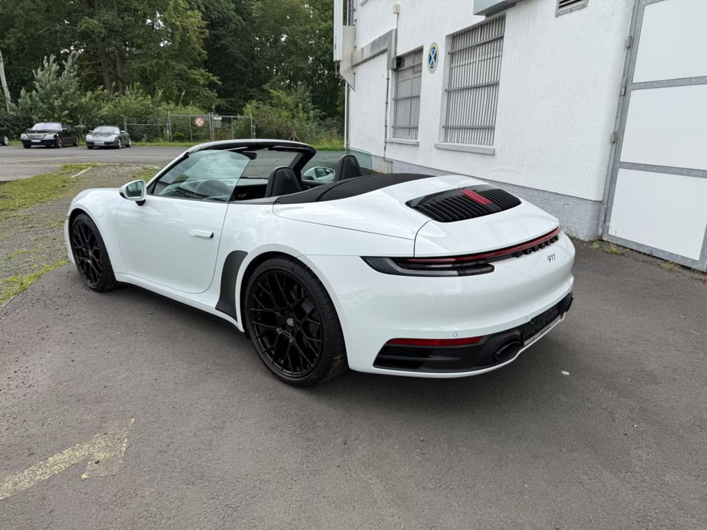 Porsche 992