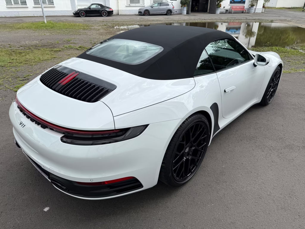 Porsche 992