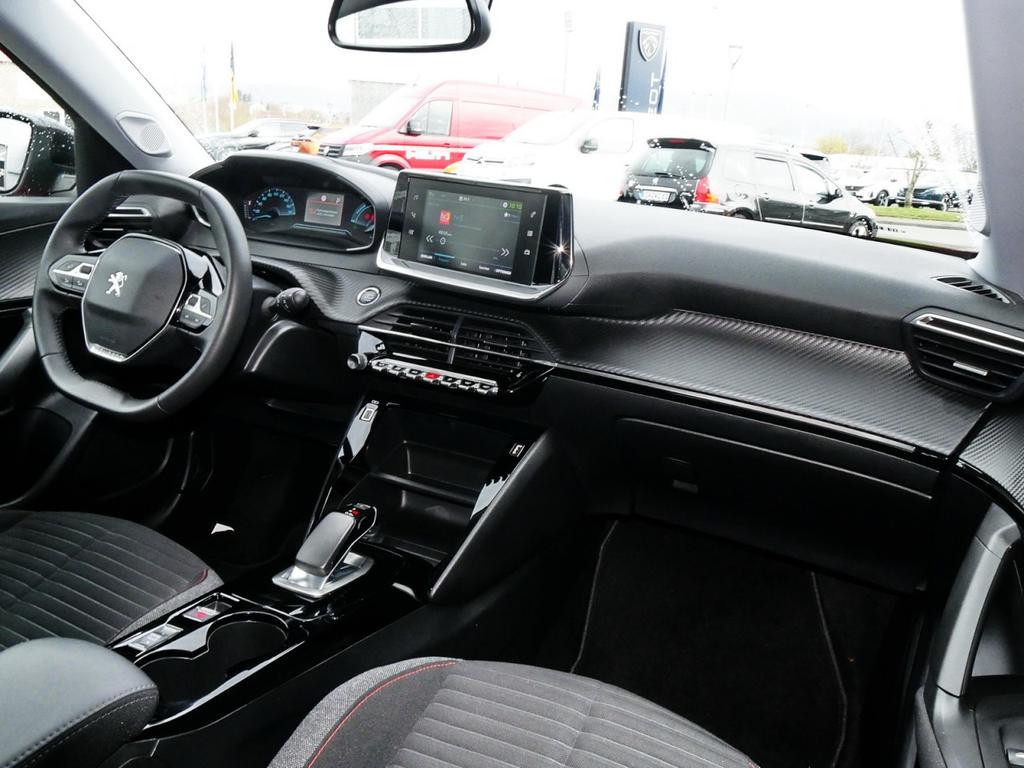 Peugeot e-2008