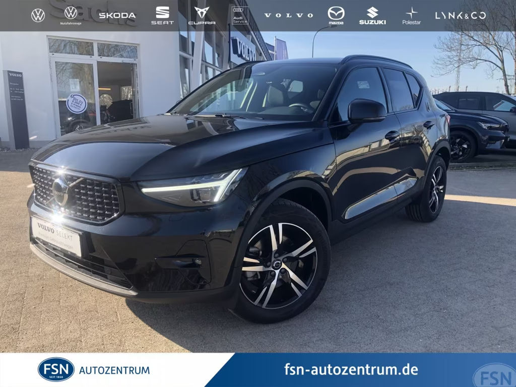 Volvo XC40 Plus Dark