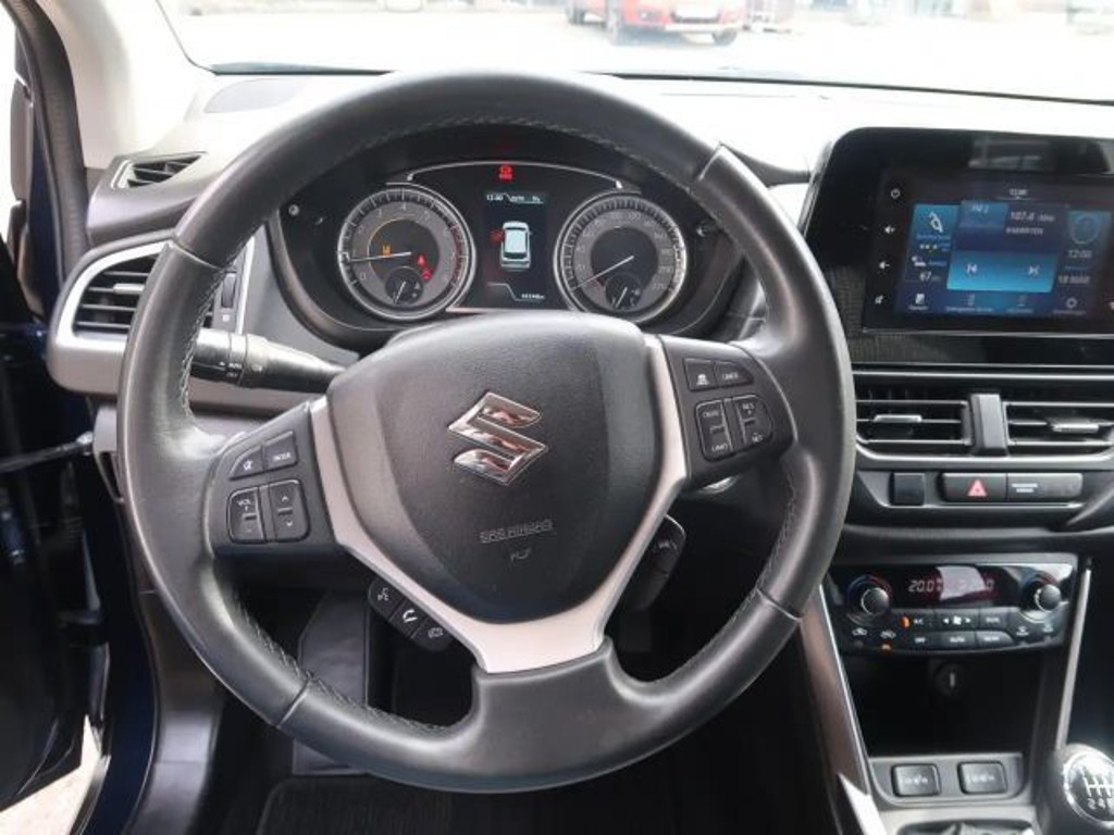 Suzuki S-Cross